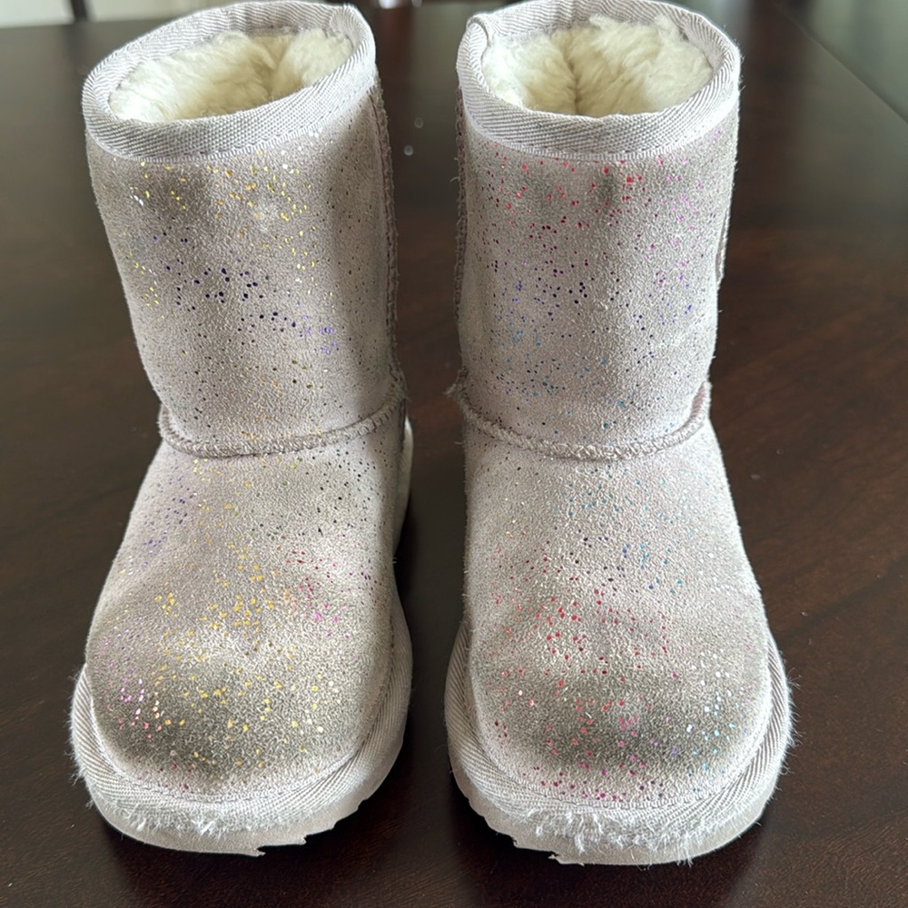 UGG Girls Lavender Glitter Boots Toddler  Size 10